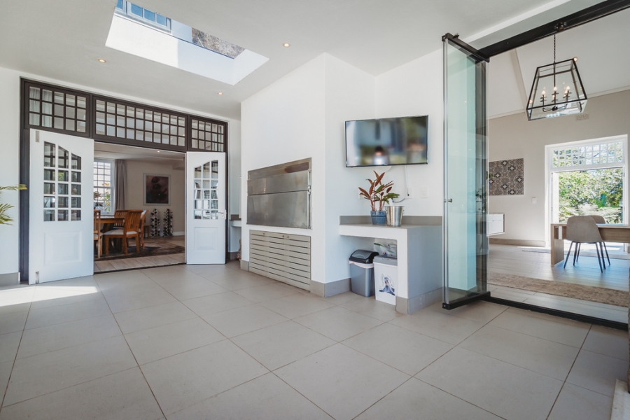 5 Bedroom Property for Sale in Glenwood Western Cape